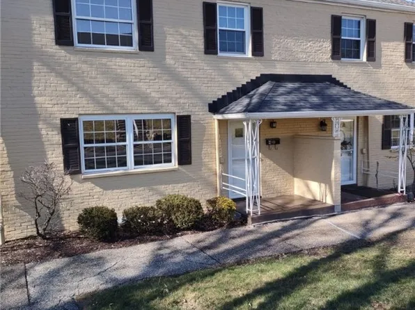 4 Chapel Dr, Pittsburgh, PA 15237