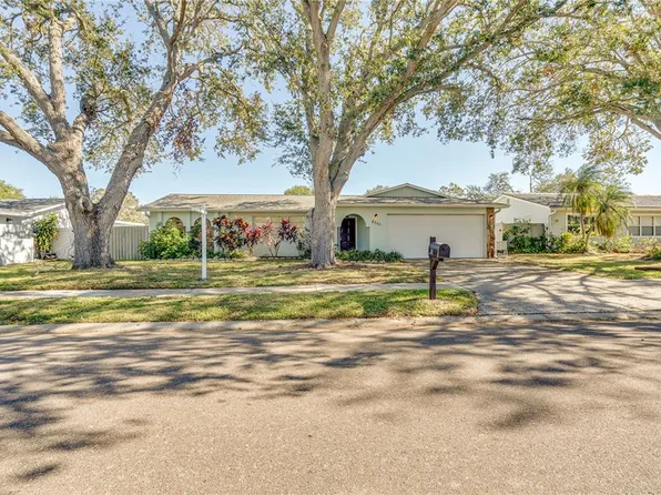 8365 Monarch Cir, Seminole, FL 33772