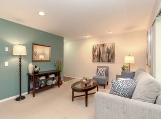 2721 NE 195th St APT 6, Lake Forest Park, WA 98155