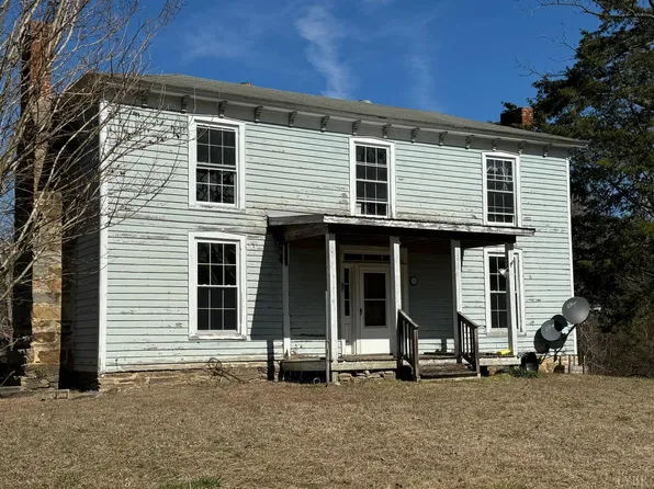 3752 Rolling Hill Rd, Pamplin, VA 23958
