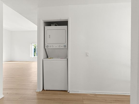 4th image of 4912 Kester Ave APT 304