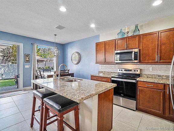 5th image of 4819 NW 48th Ter