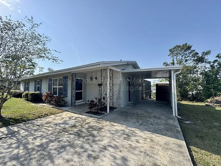 1074 Gerona Ave — Photo 2