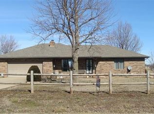 6743 W Farm Road 124, Springfield, MO 65802