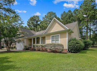 21 Rolling Pines Dr, Spring Lake, NC 28390