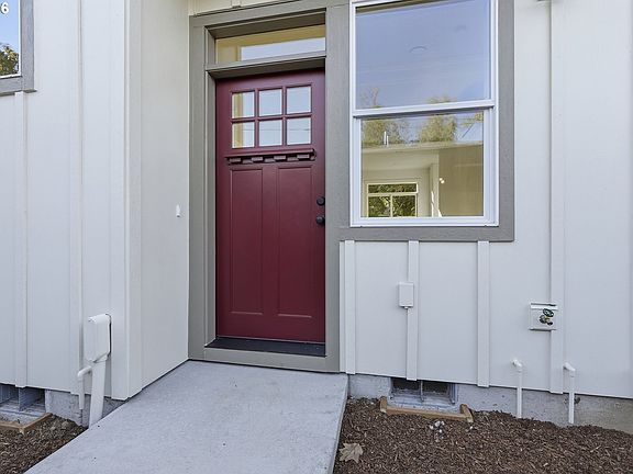 3rd image of 8720 SE Bybee Blvd