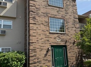 330 Cunat Blvd APT 3D, Richmond, IL 60071