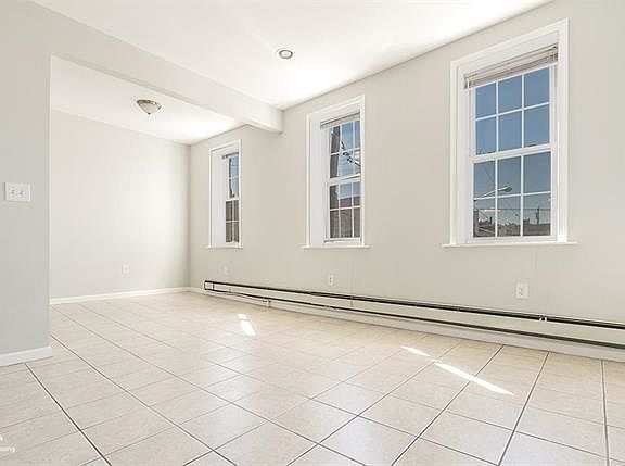 3rd image of 1320 44th St