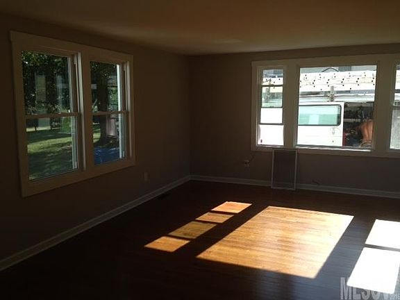 2nd image of 3042 1st Ave NW