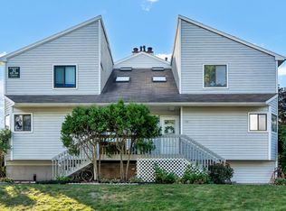 438 Cypress Rd #438, Newington, CT 06111