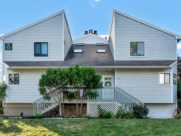438 Cypress Road #438, Newington, CT 06111