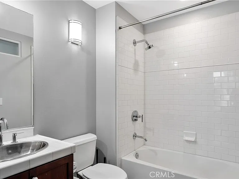 728 N Santiago St — Photo 13