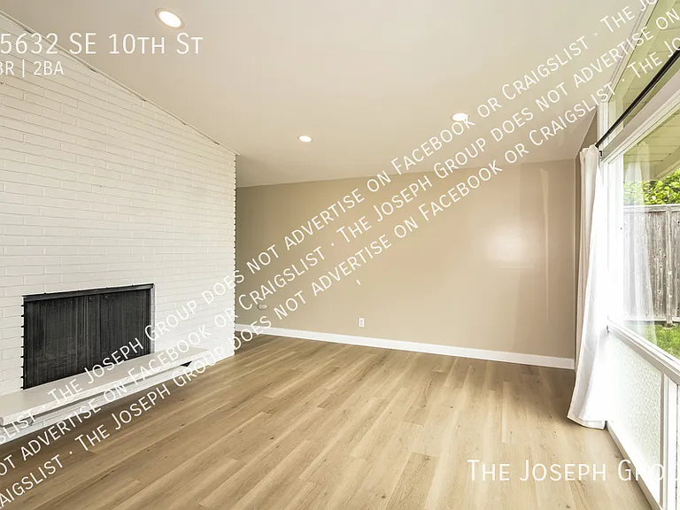 15632 SE 10th St — Photo 2