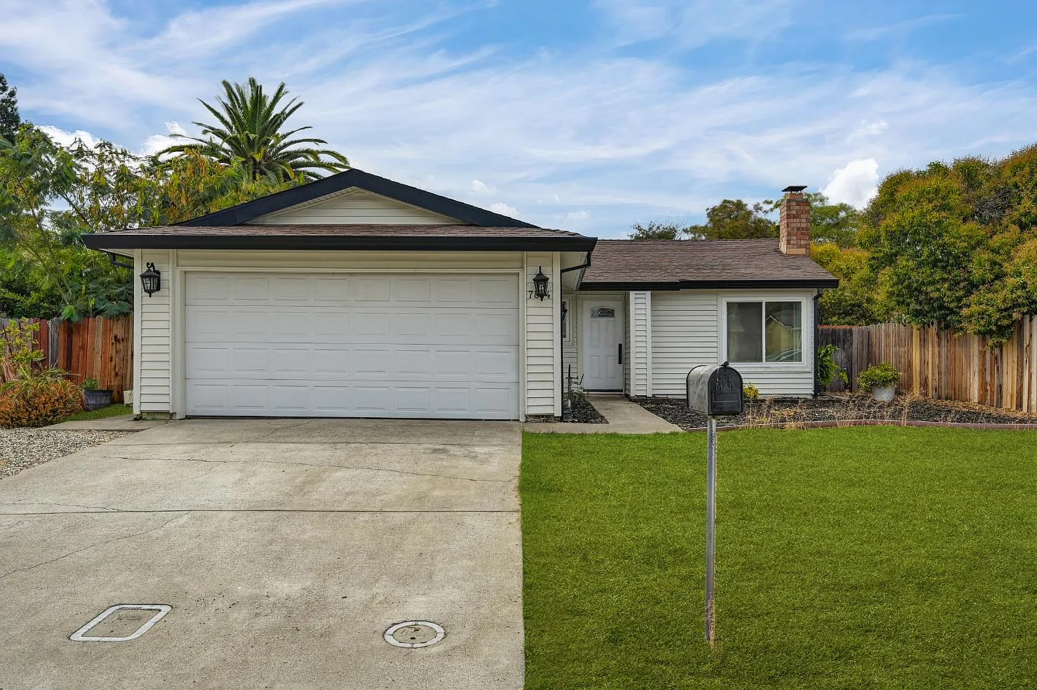 7844 Deerglen Way photo 1