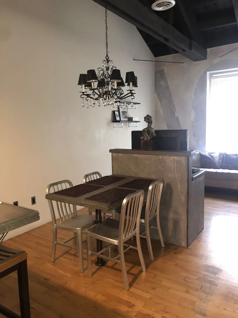 Acme Suites — Photo 1