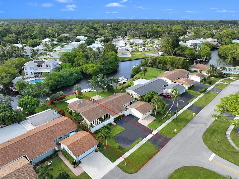 208 Sims Creek Dr — Photo 30