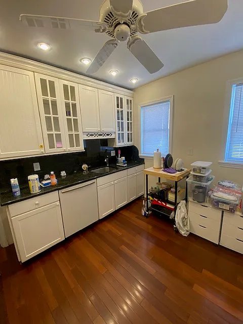 2 bed, 1000 sqft, $3,000 — Photo 2
