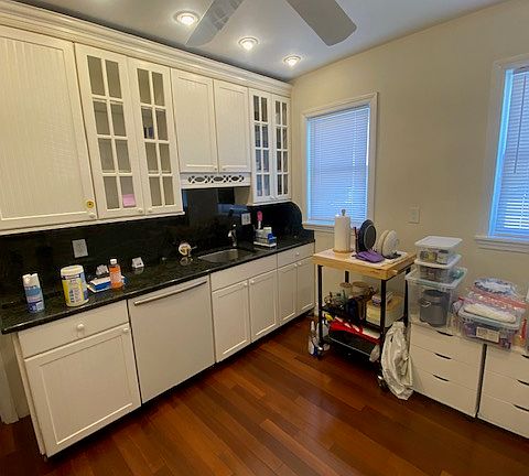 2nd image of 9 S Waverly St #2