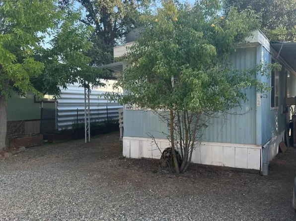 40389 Highway 41 Space 124, Oakhurst, CA 93644