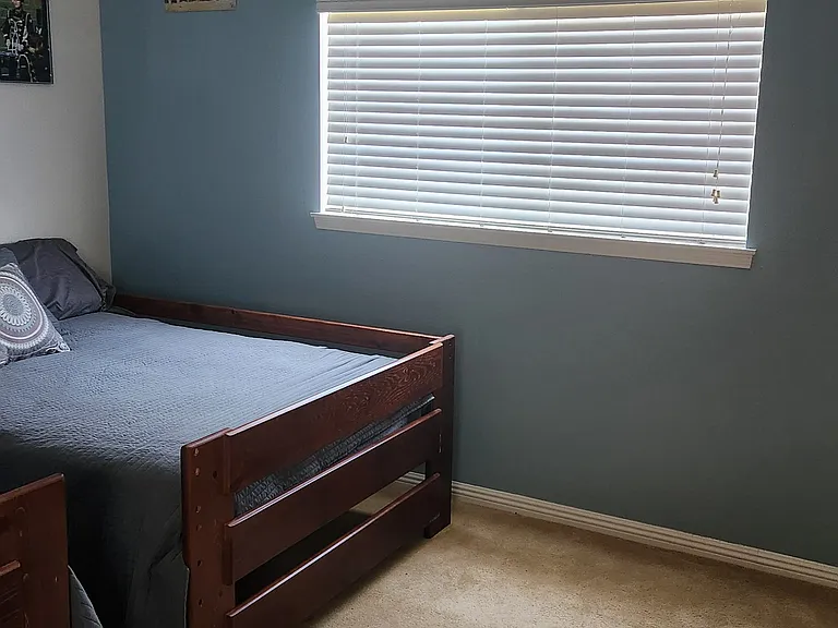 421 Burlington Ct #101 — Photo 25
