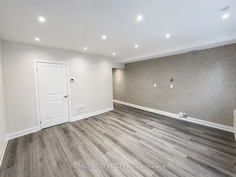431 Concord Ave #BASEMENT — Photo 14