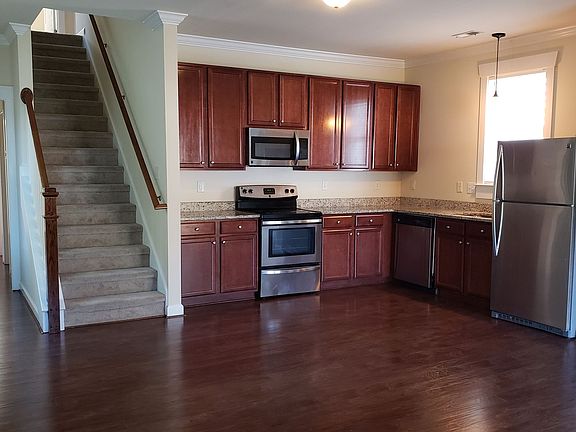 4th image of 1308 W 40th St