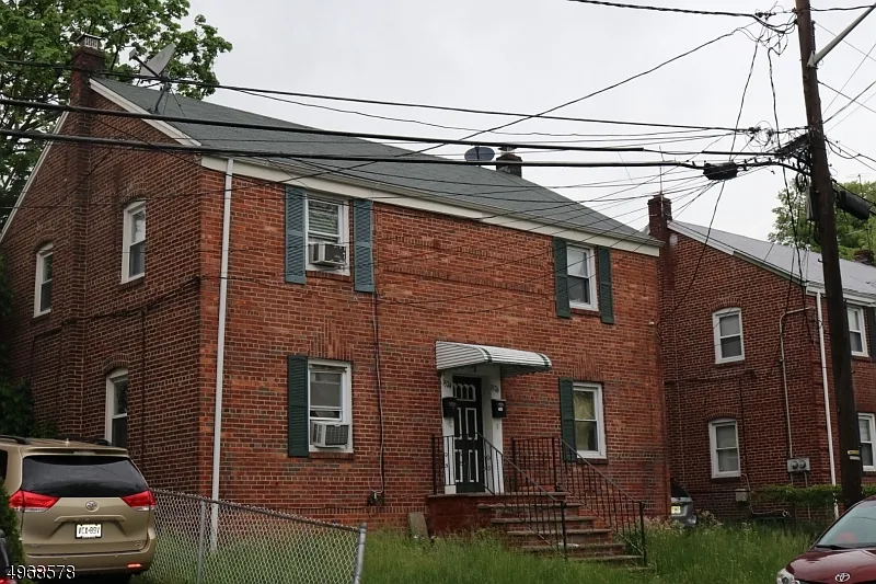 1574-76 Clinton Pl photo 1