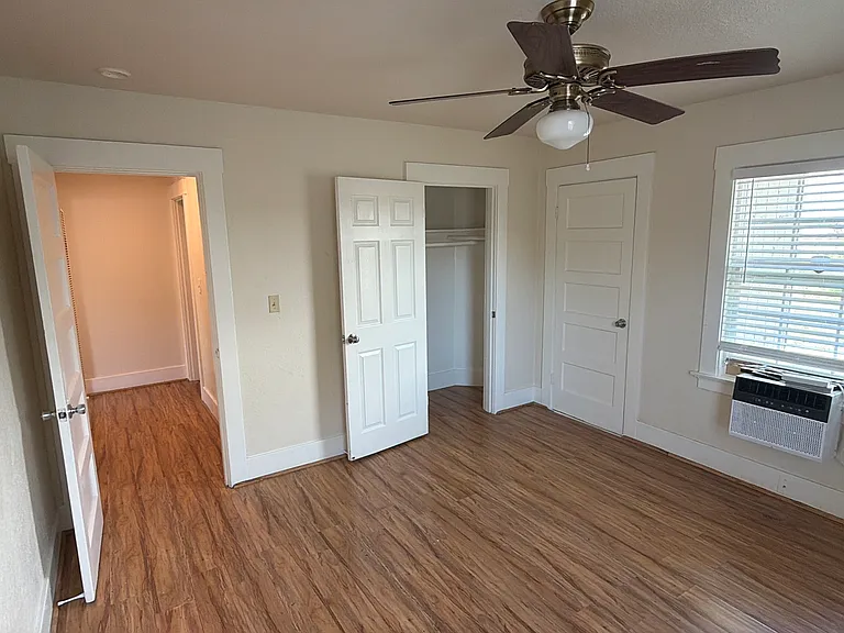 51 E 6th St #1 — Photo 12