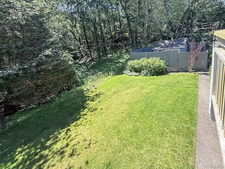 95 Linda Ln W — Photo 30