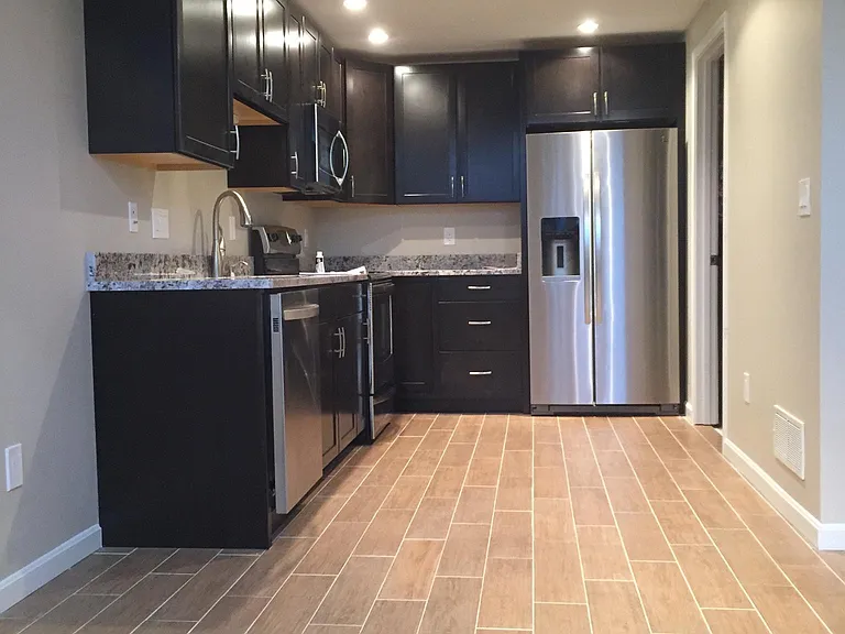 2120 Gilbert Ave #A — Photo 2