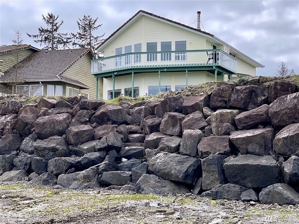 1st image of 600 Chinook Ave SE