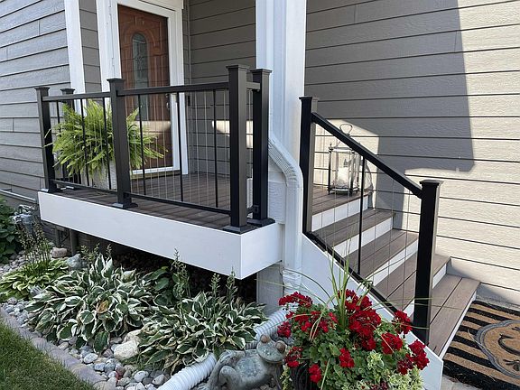 2nd image of 349B Lakeshore Dr