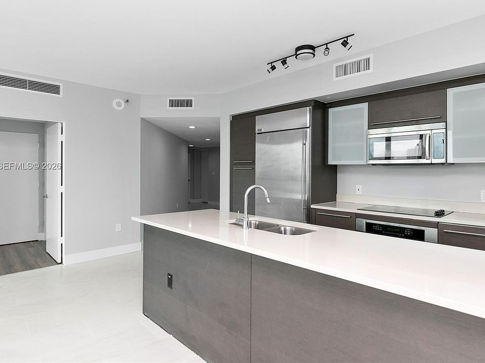 1st image of 500 Brickell Ave APT 1801