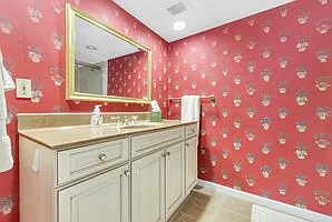 900 S Hanley Rd #12E — Photo 11