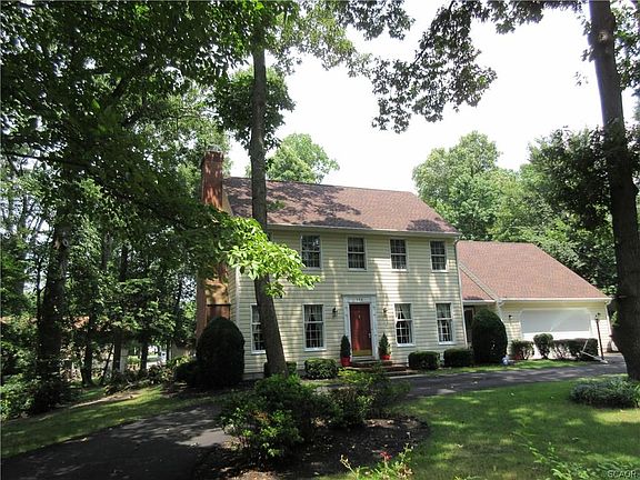 2nd image of 104 Surrey Dr