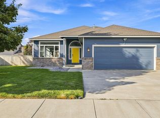 5720 W 14th Ave, Kennewick, WA 99338