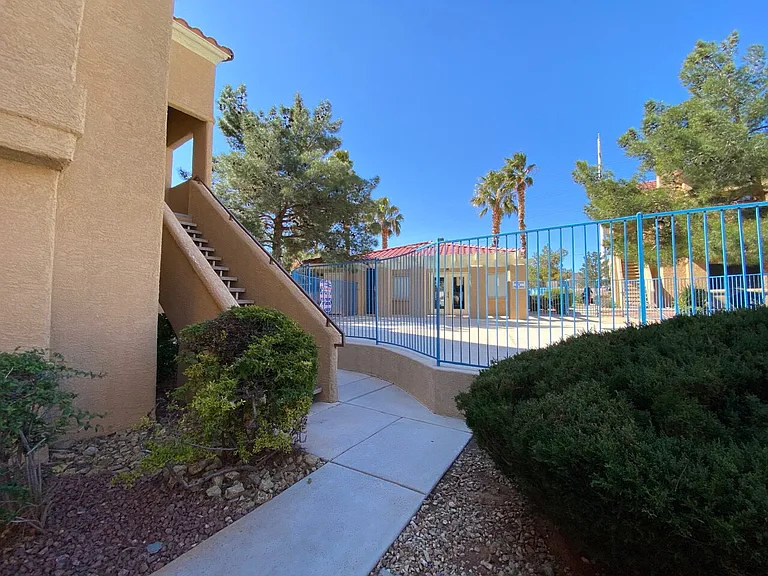 900 Heavenly Hills Ct #204 — Photo 51