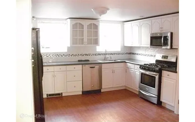 Rented by Douglas Elliman | media 20