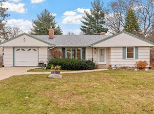 1900 Arona St, Falcon Heights, MN 55113