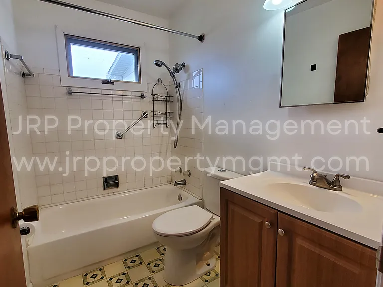 555 Norvell Beach Dr — Photo 7