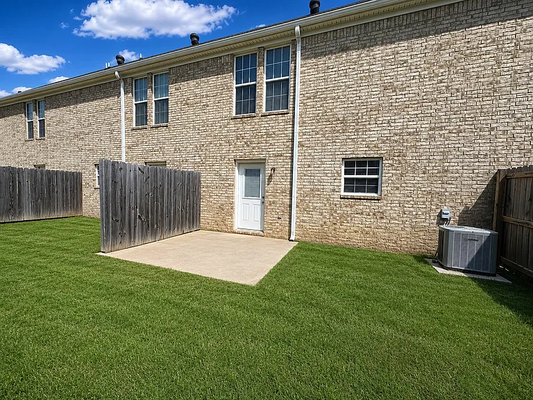 934 E Craighead Forest Rd #B — Photo 30