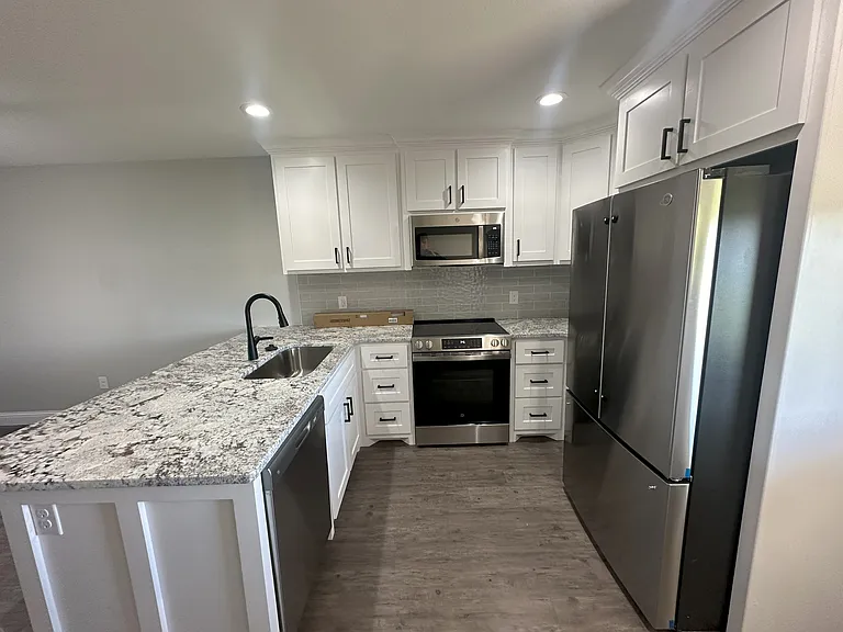 401 Kristie Path — Photo 6