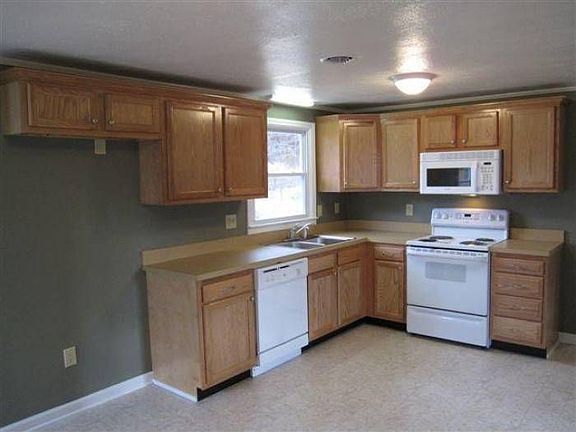 2nd image of 170 Green Meadow Ln