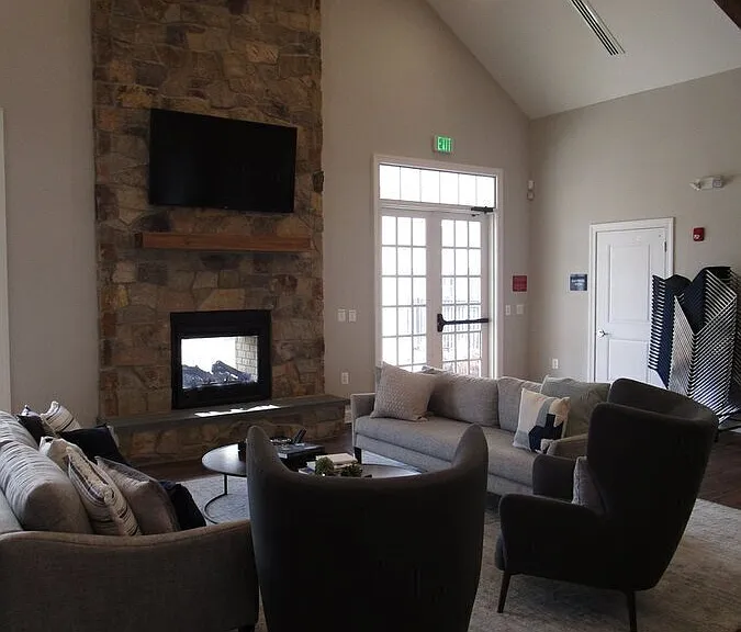 8269 Meadowood Dr — Photo 22