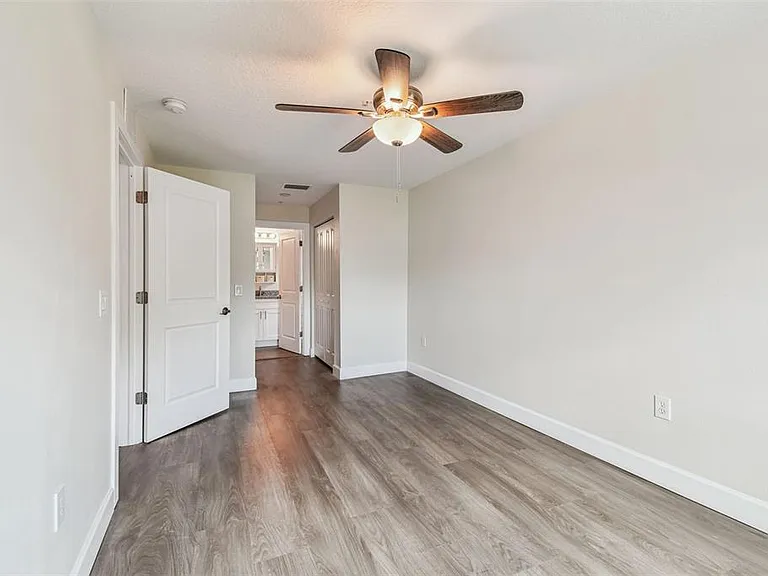 650 E Tarpon Ave #C1 — Photo 23