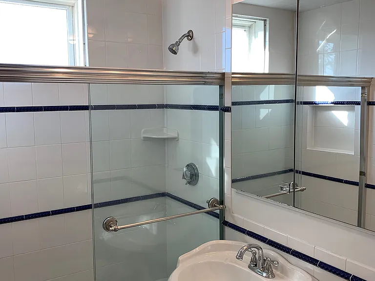 80 Sutherland Rd #15 — Photo 15