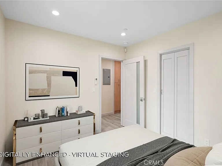 18748 Collins St — Photo 21