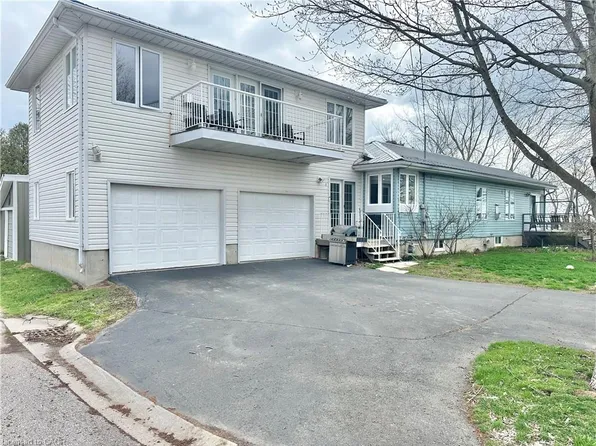 2 Buena St, Norfolk County, ON N0A 1N7