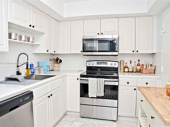 3rd image of 400 Kings Point Dr APT 1422