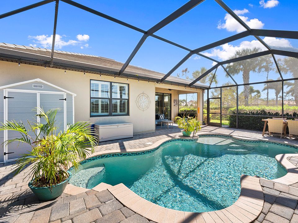1st image of 255 SE Courances Drive